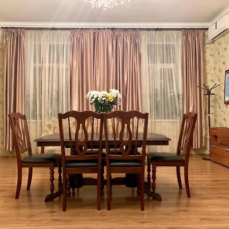 Apartment On Zhukovskogo โอเดสซา ภายนอก รูปภาพ