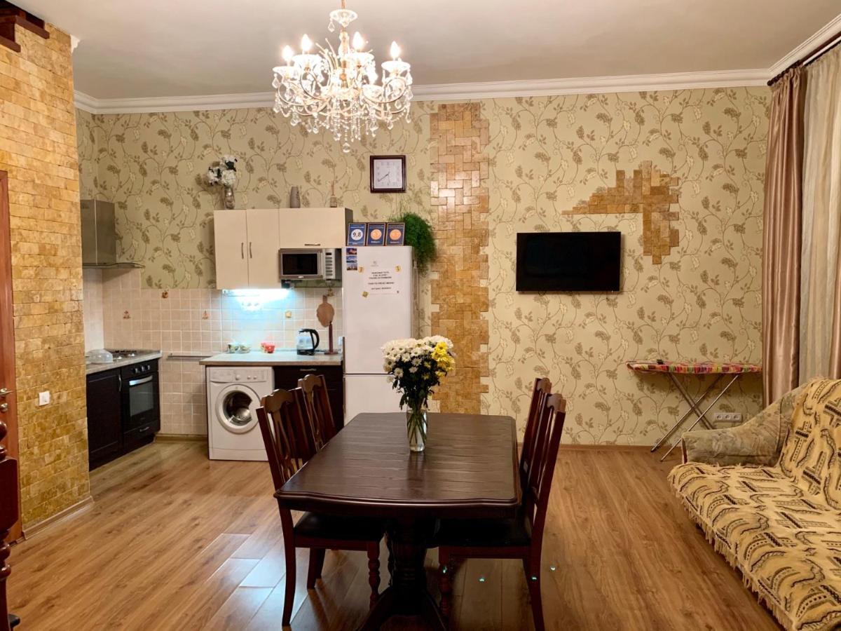 Apartment On Zhukovskogo โอเดสซา ภายนอก รูปภาพ