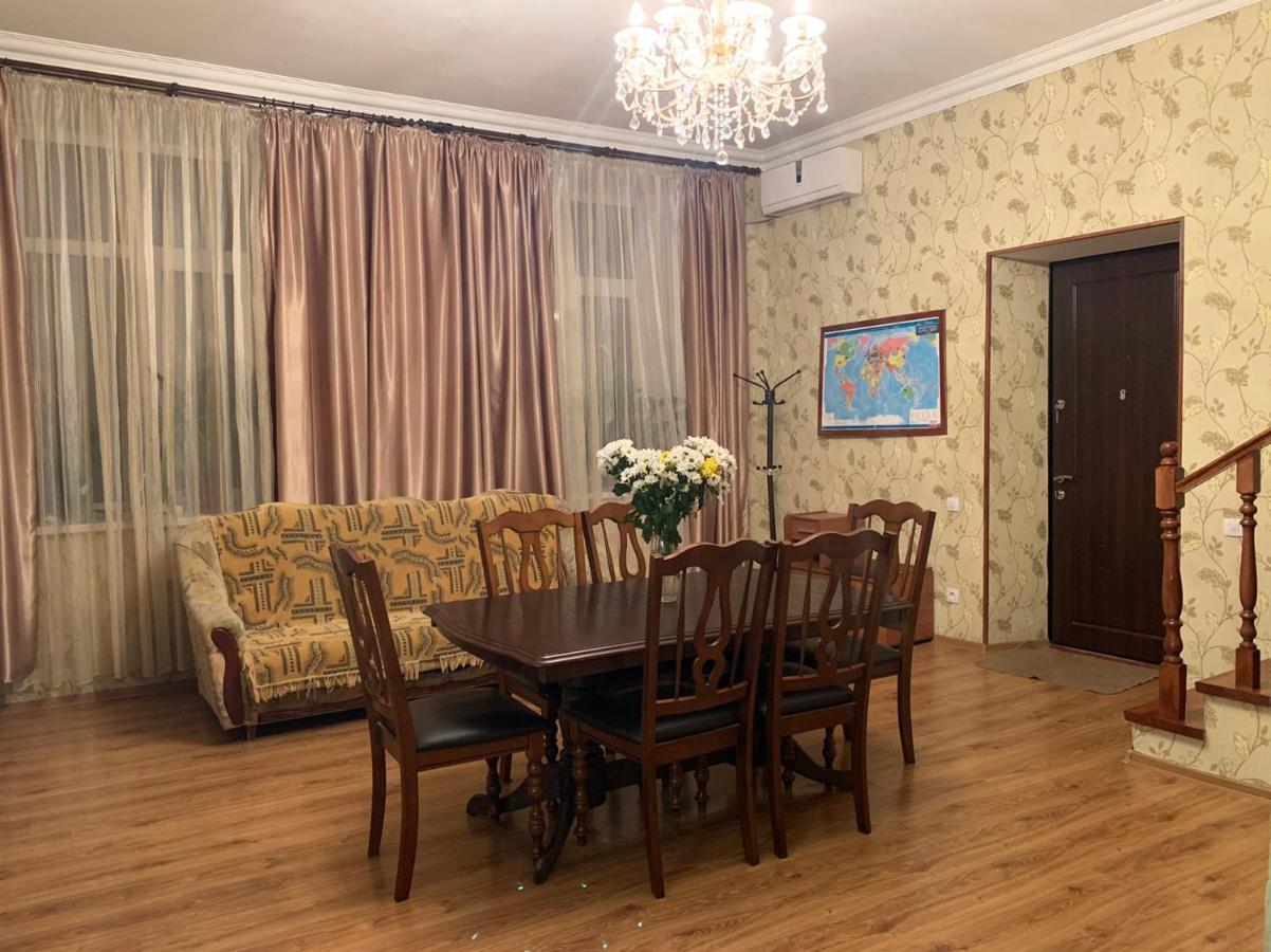 Apartment On Zhukovskogo โอเดสซา ภายนอก รูปภาพ