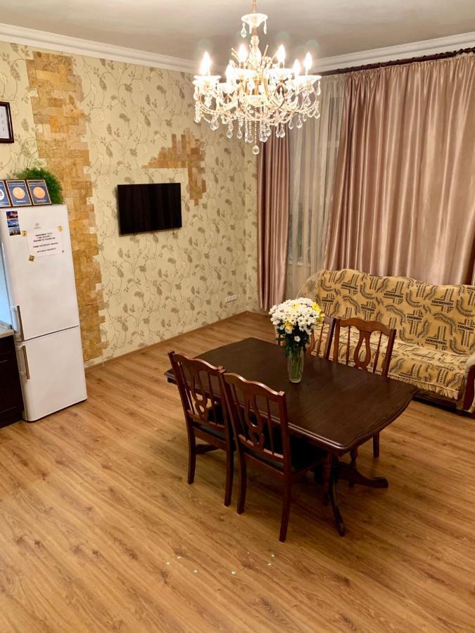 Apartment On Zhukovskogo โอเดสซา ภายนอก รูปภาพ